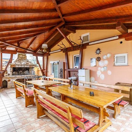 Ferienhaus Sascha In Porec Esterno foto