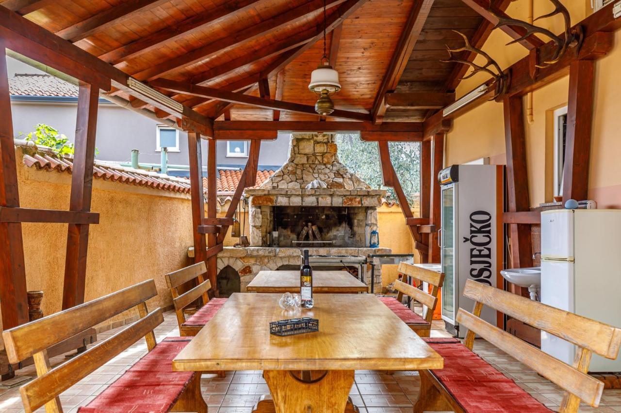 Ferienhaus Sascha In Porec Esterno foto