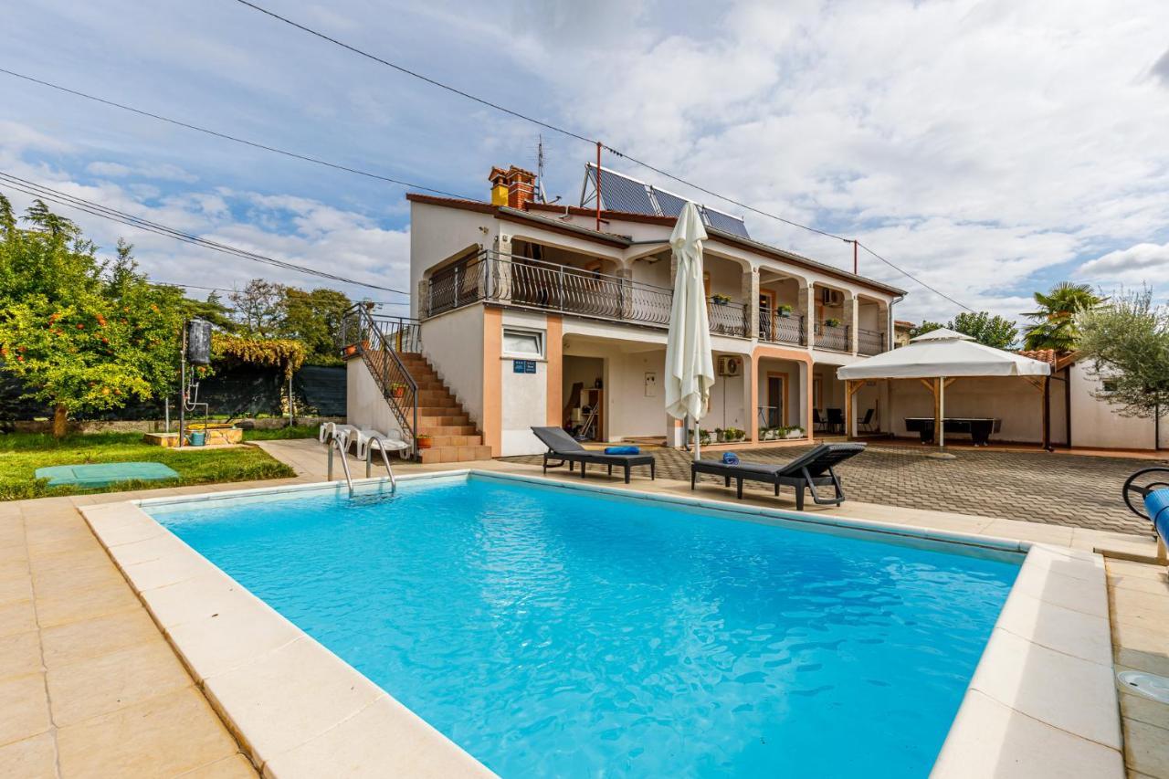 Ferienhaus Sascha In Porec Esterno foto