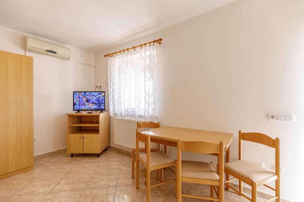 Ferienhaus Sascha In Porec Esterno foto