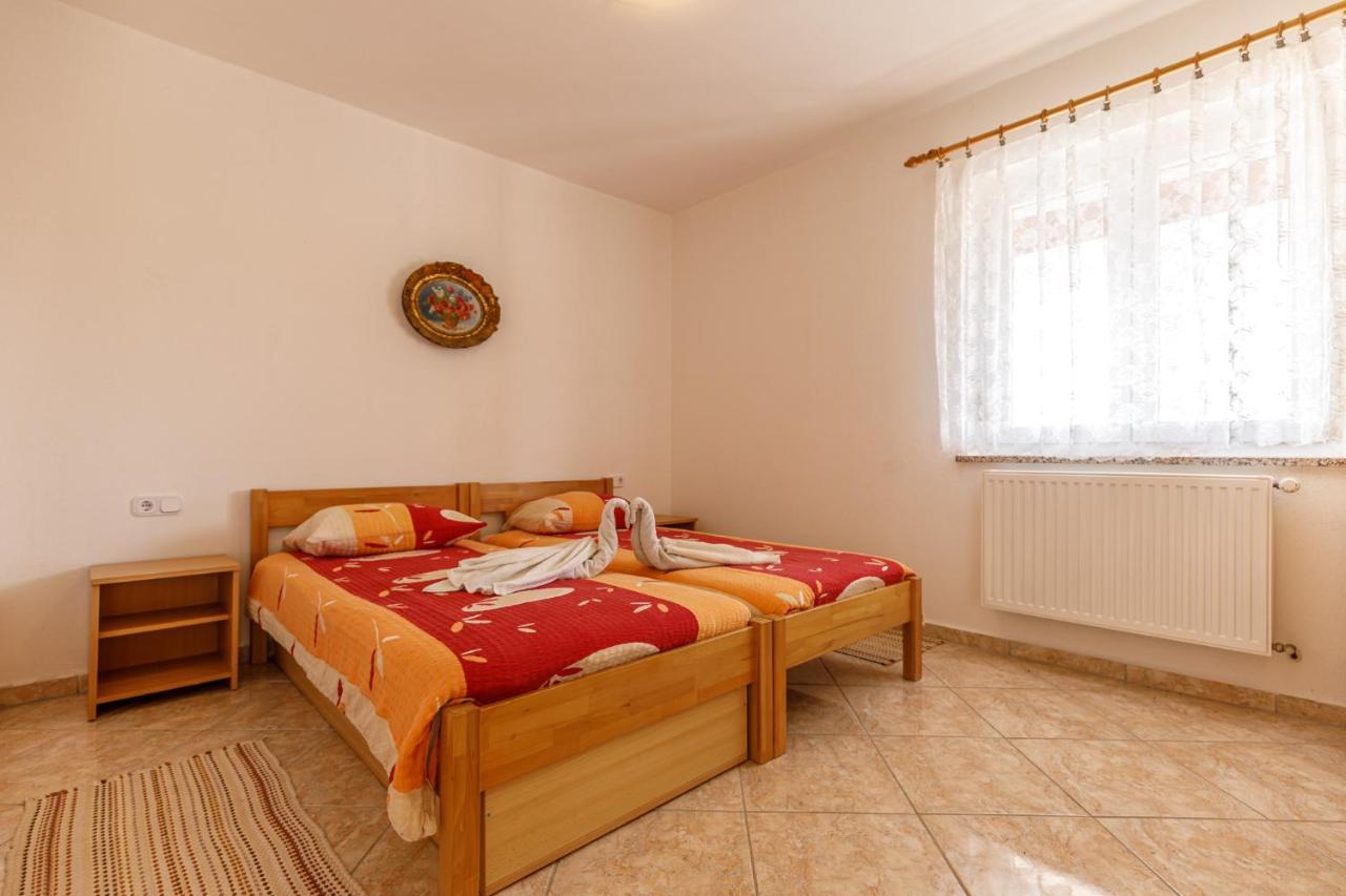 Ferienhaus Sascha In Porec Esterno foto