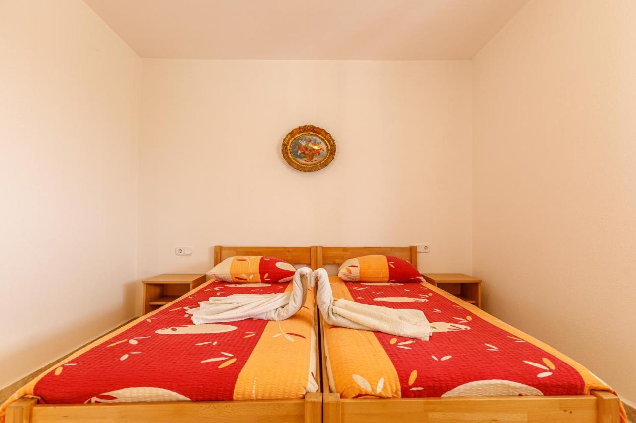 Ferienhaus Sascha In Porec Esterno foto